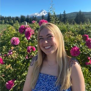 Meet your Posher, Alyssa